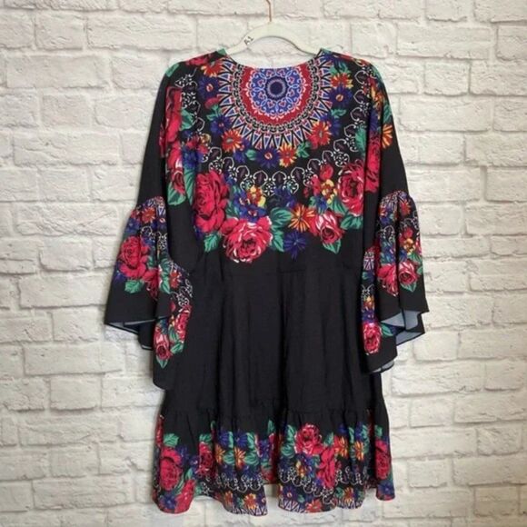 Umgee MADALYN DRESS Medallion Floral Size Medium - Picture 10 of 10